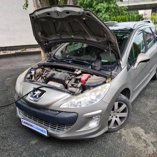 Vodíková dekarbonizace motoru Peugeot